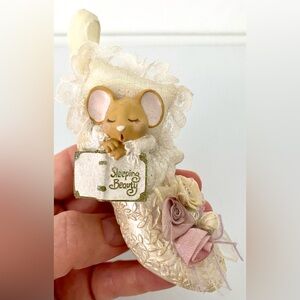Sleeping Beauty Mouse Figurine 2002 CARLTON CARDS HEIRLOOM COLLECTION ORNAMENT